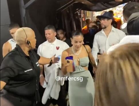Bad Bunny y su novia, Gabriela Berlingeri