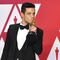 VIDEO: Rami Malek sufre caída en los Oscar