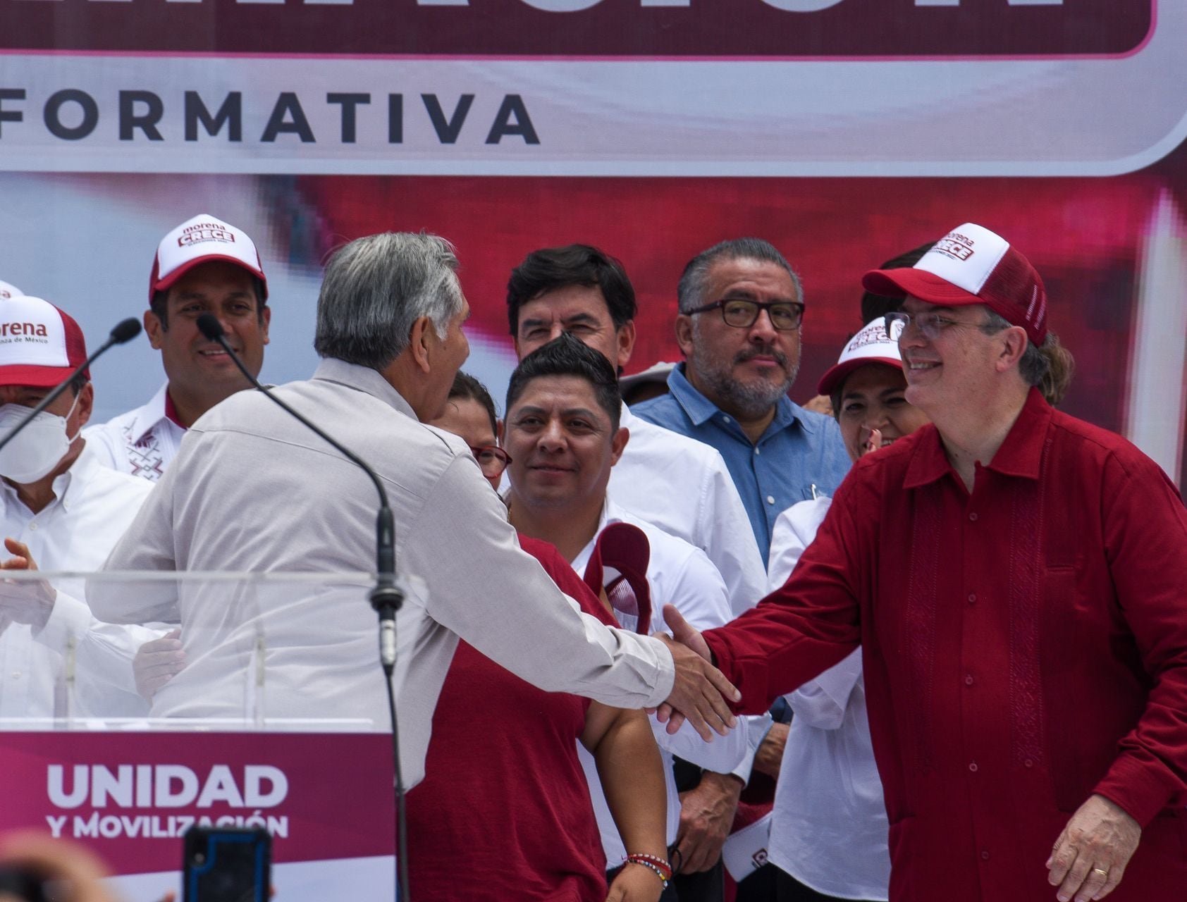 Adán Augusto y Marcelo Ebrard en un evento de Morena