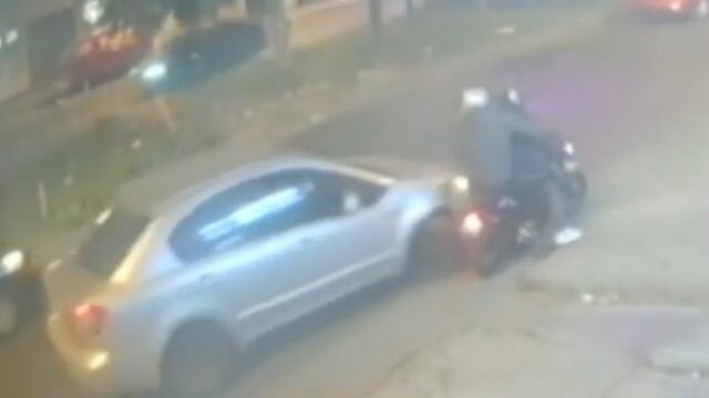 Taxista atropella a ladrones en Perú