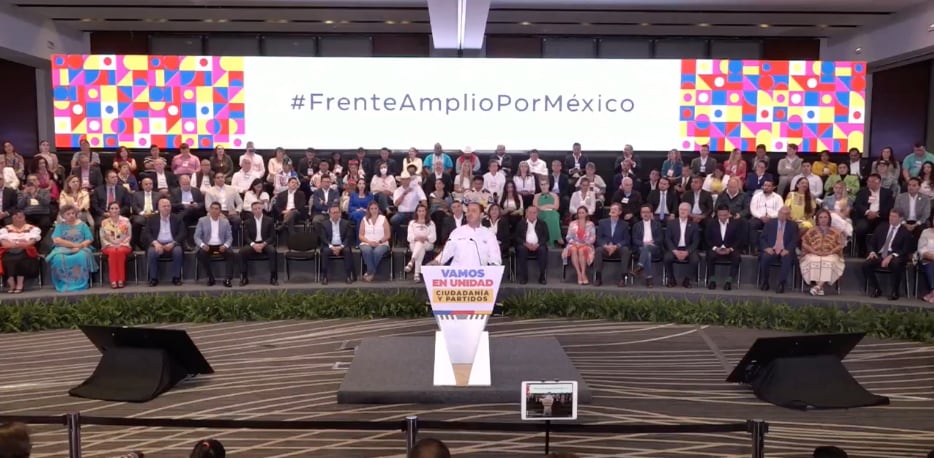 Marko Cortes en conferencia de Frente Amplio por México