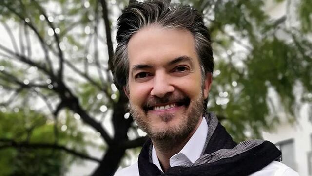 Fernando del Solar, conductor.