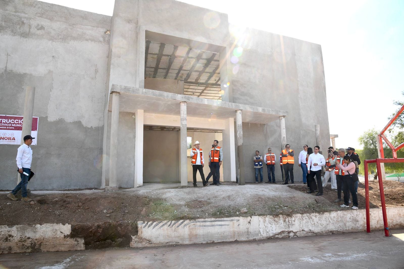 Alfonso Durazo refuerza salud, educación e infraestructura en el norte de Sonora.