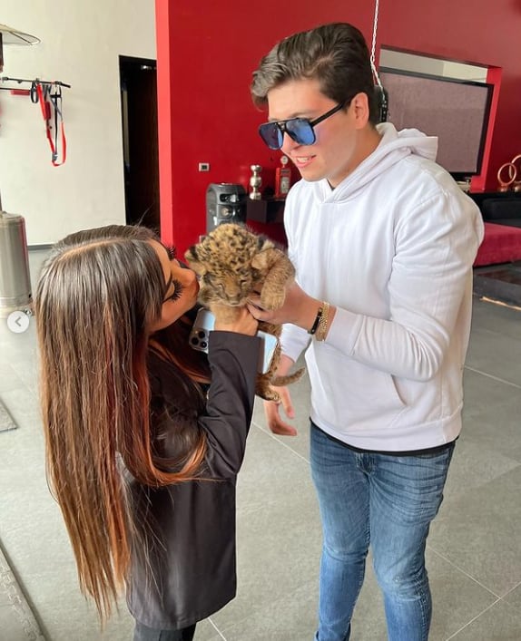 Fofo Márquez y su novia, Andrea Zúñiga