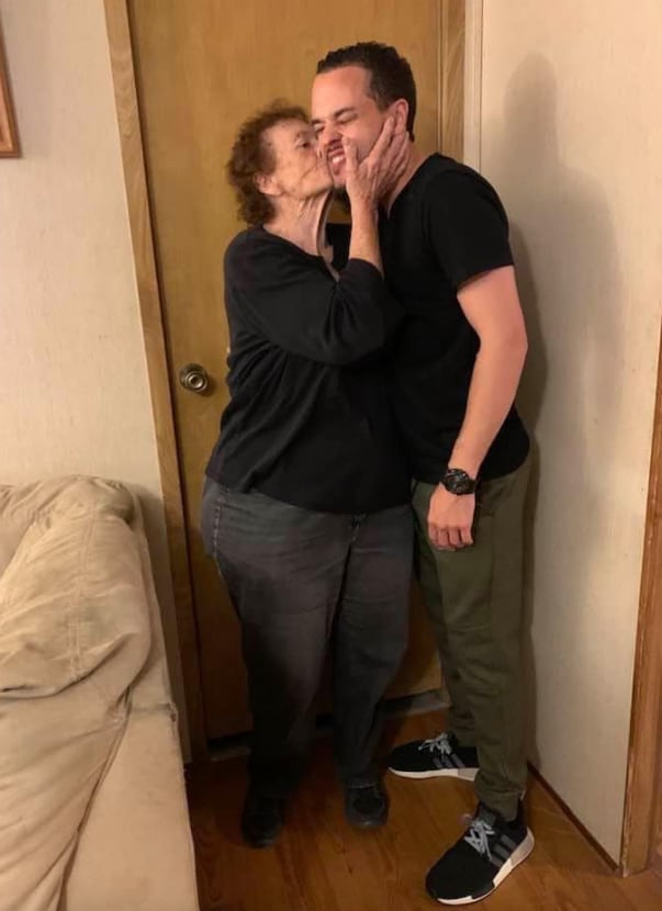Abuelita con su nieto