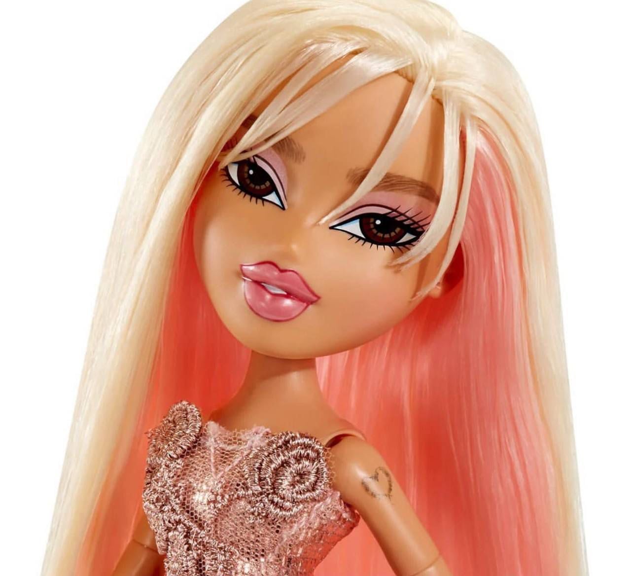 La muñeca Bratz de Karol G
