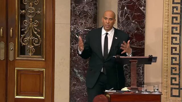 Cory Booker da el discurso más largo en la historia de Estados Unidos