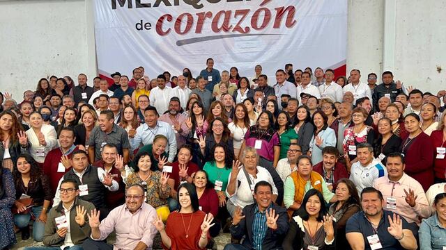 Higinio Martínez con consejeros de Morena