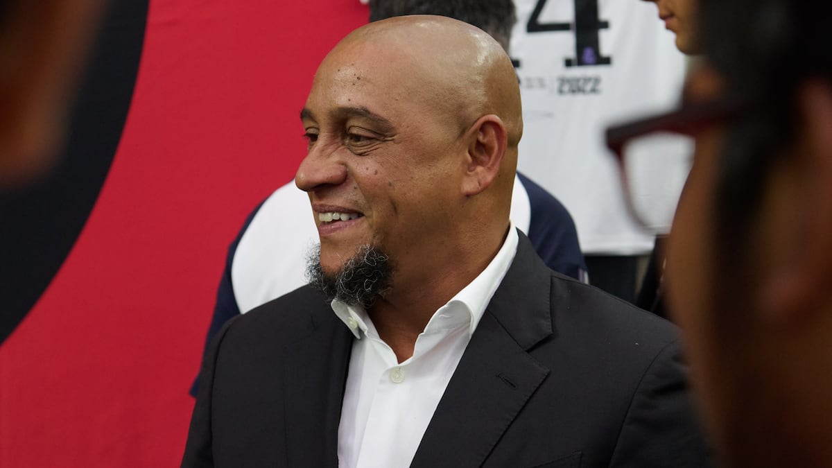 ¿Qué le pasó a Roberto Carlos? Es hospitalizado por problemas en el corazón