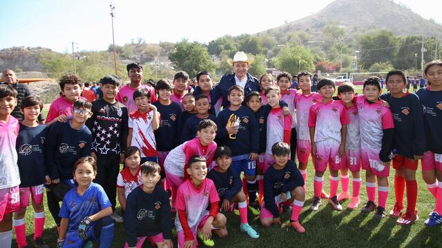 Alfonso Durazo rescata unidades deportivas en Sonora