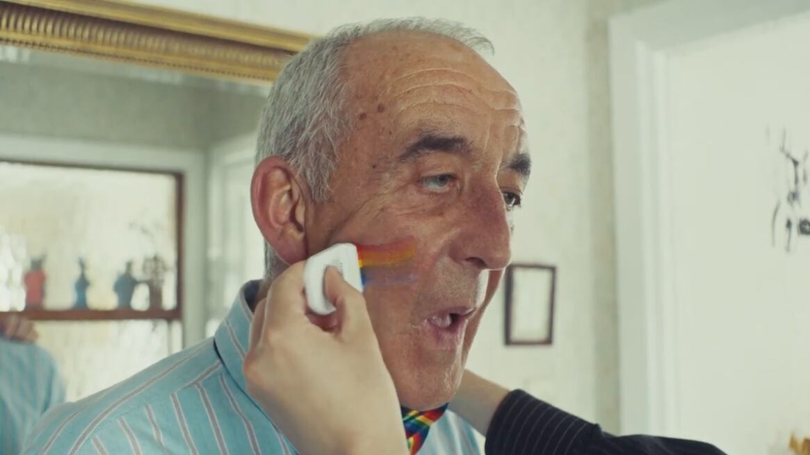 Por primera vez en 30 años, ellos celebran su primera marcha del Orgullo LGBTI