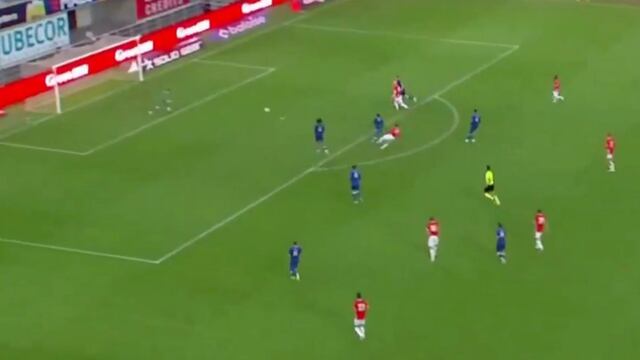 Mateo Chávez marca golazo en su primer partido con el AZ Alkmaar