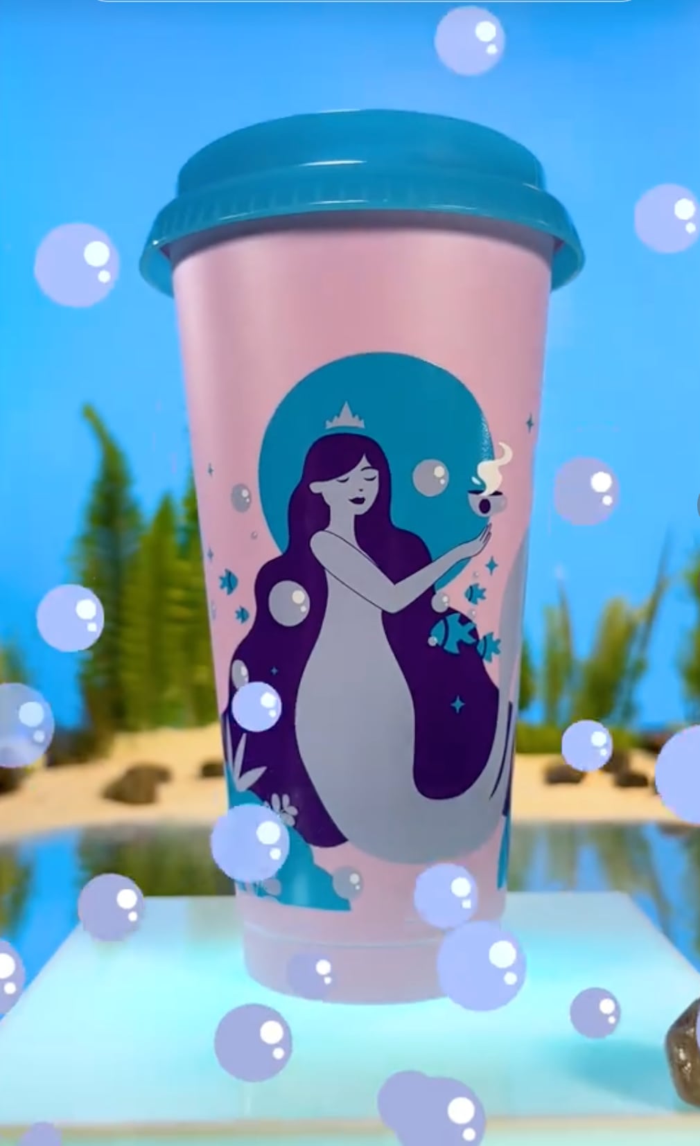 Vaso de Starbucks Día Internacional de la Mujer 2025