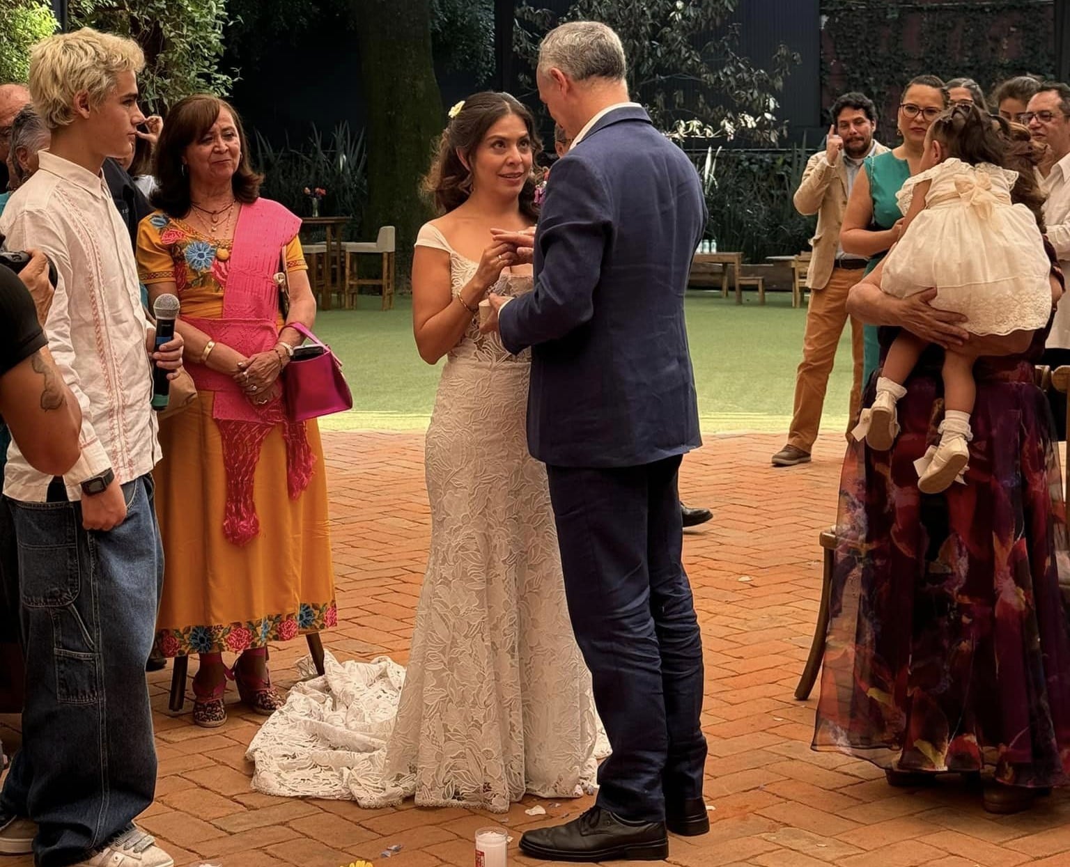 Hugo López-Gatell y Rebeca Peralta se casaron