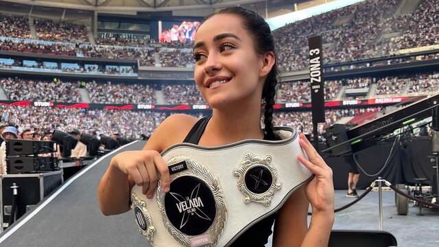 Marina Rivers en La Velada del Año 3