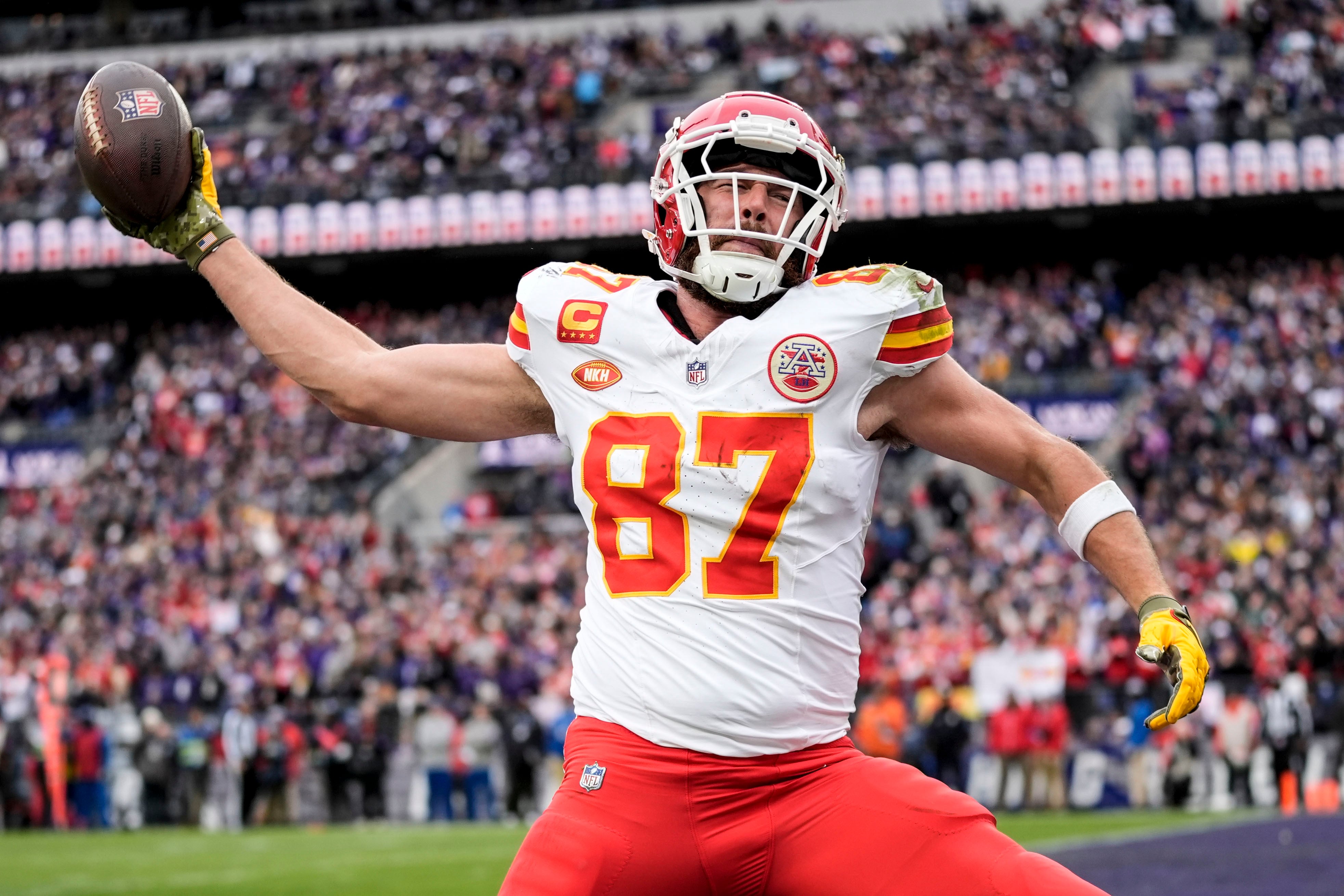 ¿Travis Kelce le pedirá matrimonio a Taylor Swift en el Super Bowl 2024?