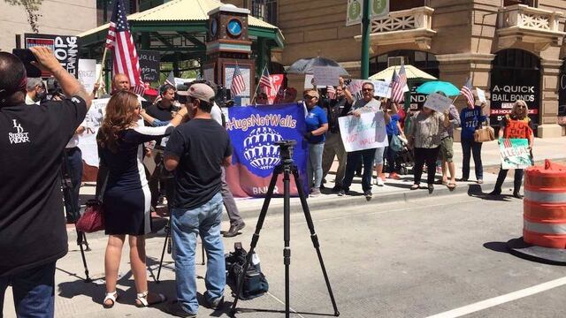 Protesta en el centro de El Paso, Texas.