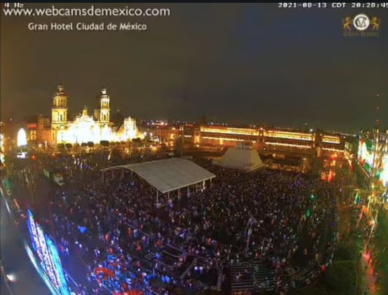 Zócalo durante presentación de maqueta monumental