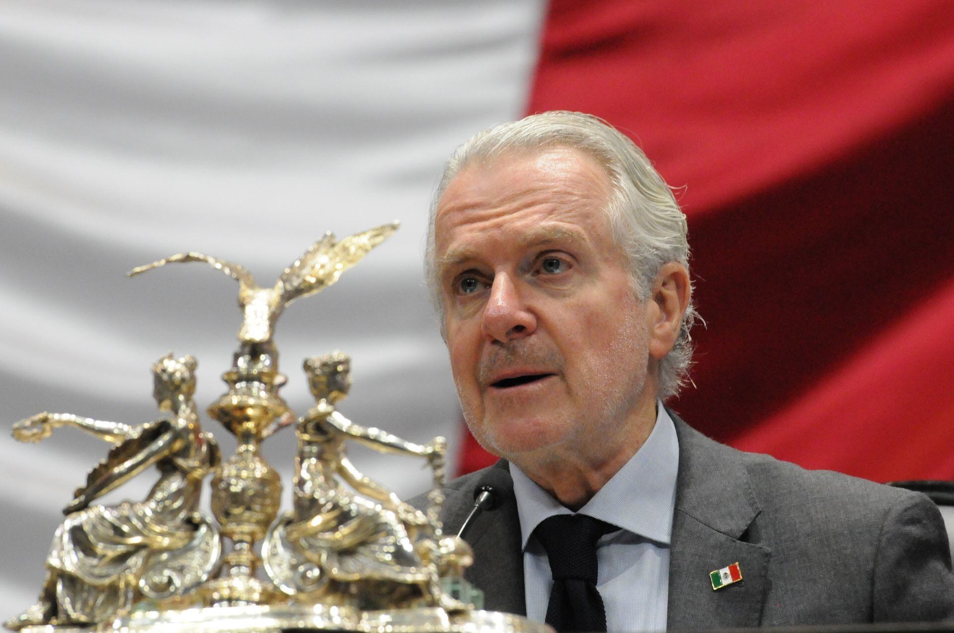 Piden que Santiago Creel sea removido de la Mesa Directiva de la Cámara de Diputados por polémica de militares armados