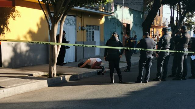 Policías acordonan la zona
