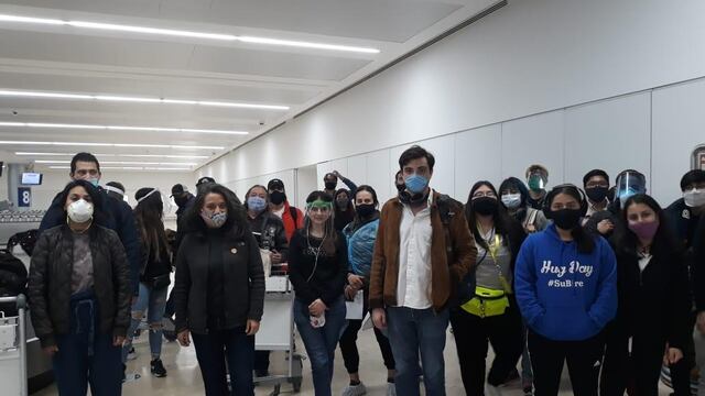 Pasajeros en el AICM