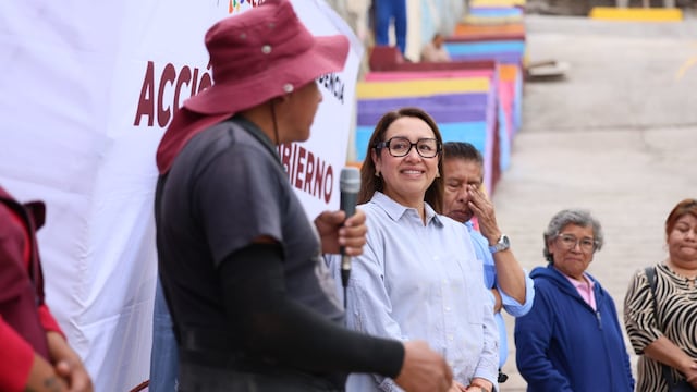 Ecatepec entrega obras de drenaje y pavimentación en Almárcigo Norte.
