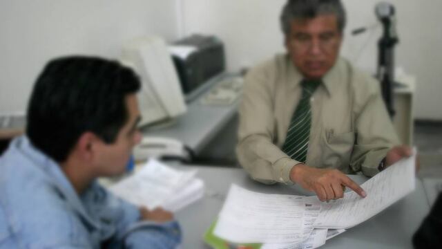 Burocracia. Un laberinto impenetrable que obstaculiza el progreso y frustra a los ciudadanos.