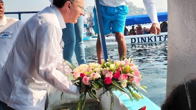 Lanzan ofrenda florar por desaparecidos del huracán Otis