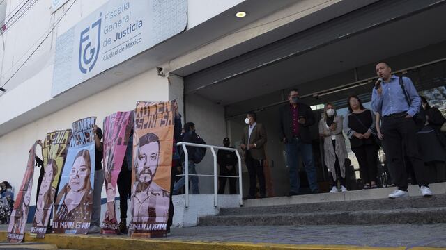 Protesta en la Fiscalía de la CDMX a 7 años del caso Narvarte