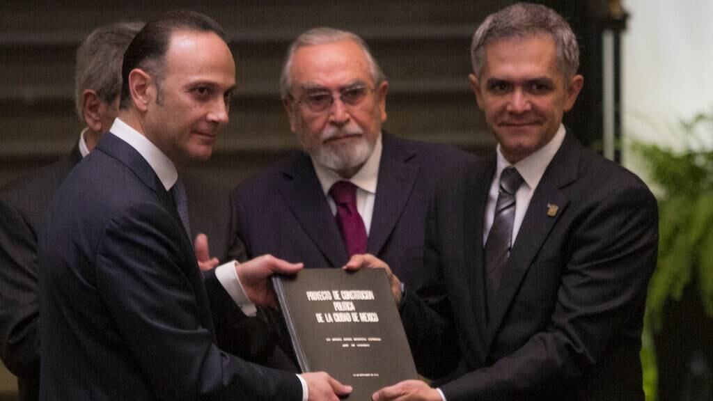 Critica Morena varios puntos del proyecto de constitución presentado por Mancera