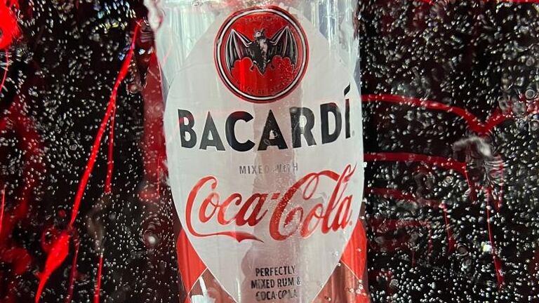 ¿A qué sabe Bacardi Coca-Cola? La probamos y querrás saborear tu dolor con ella