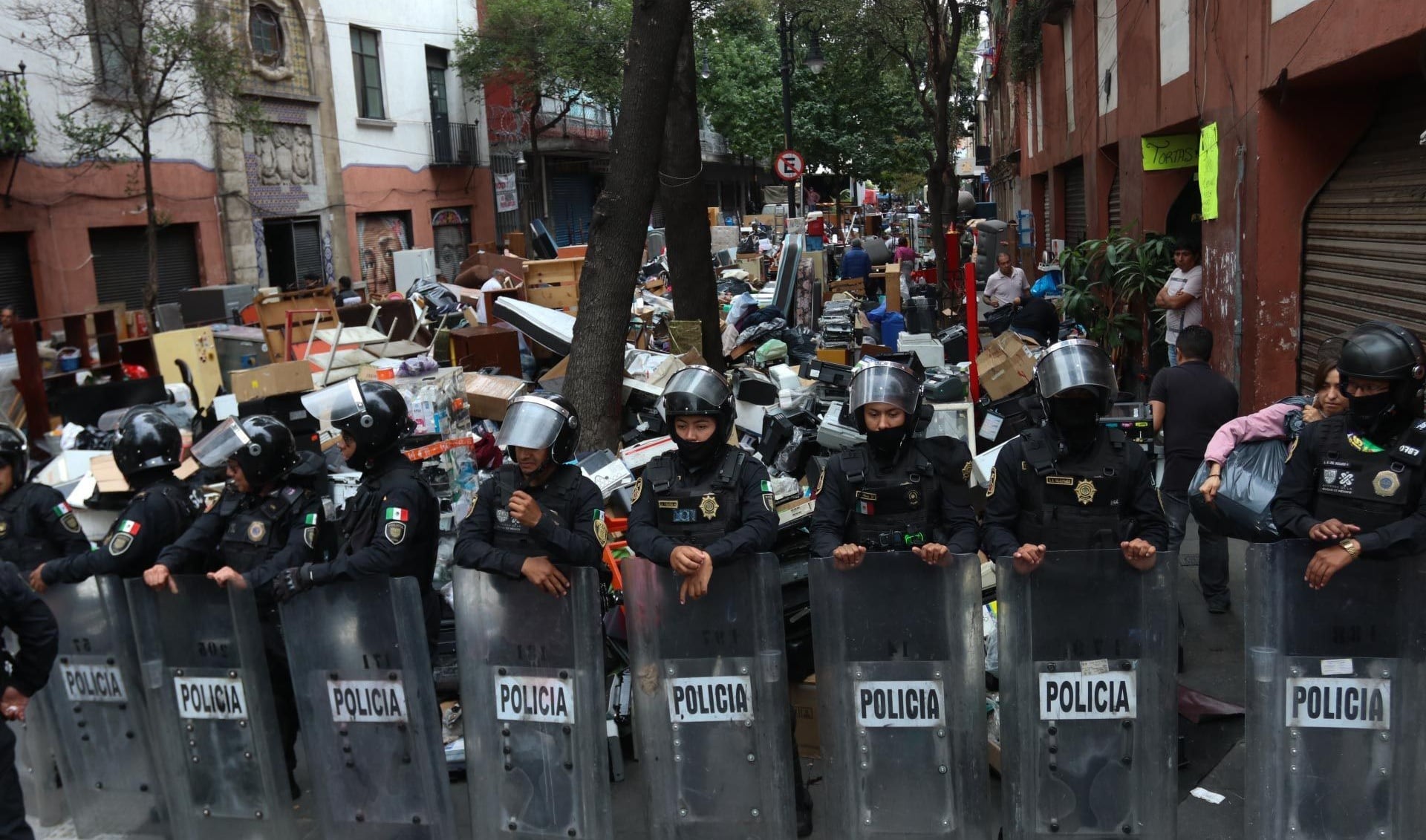 República de Cuba 11: Desalojo de edificio en CDMX provocó manifestación