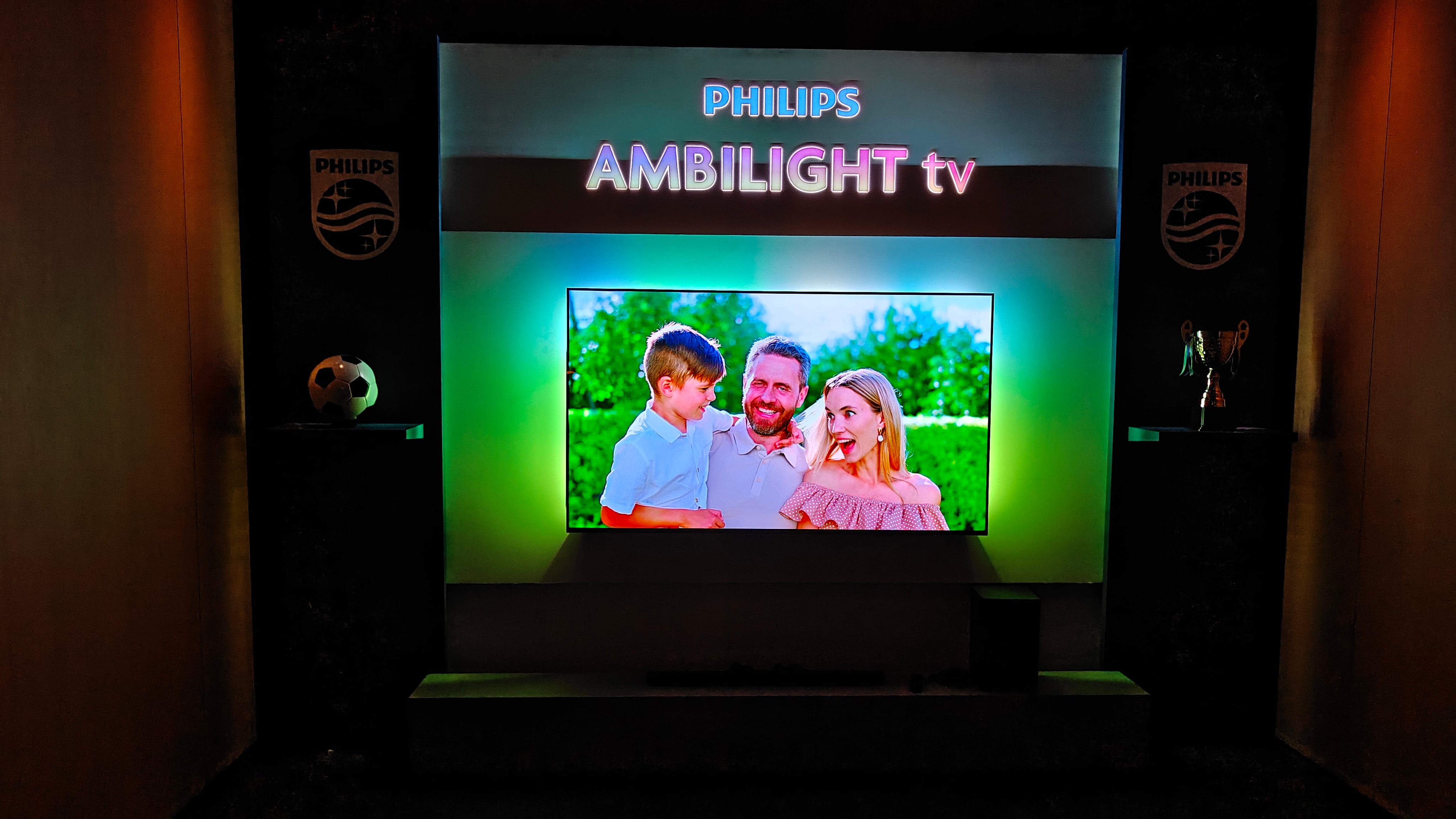 La Philips Ambilight Roku TV lleva la experiencia inmersiva a otro nivel