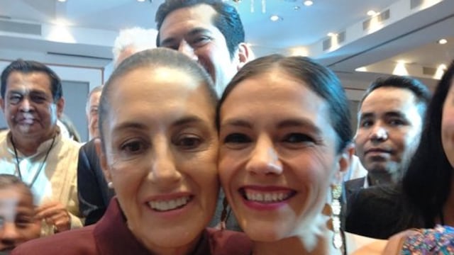Renata Turrent y Claudia Sheinbaum