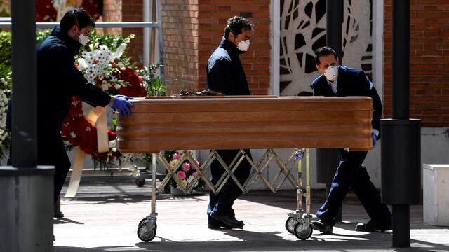 España reporta  3 mil 434 muertos por Covid-19