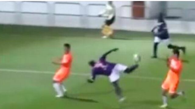 El nigeriano Festus Baise quien, a lo "escorpión" marcó en su propia portería dio a conocer el futbol de Hong Kong.