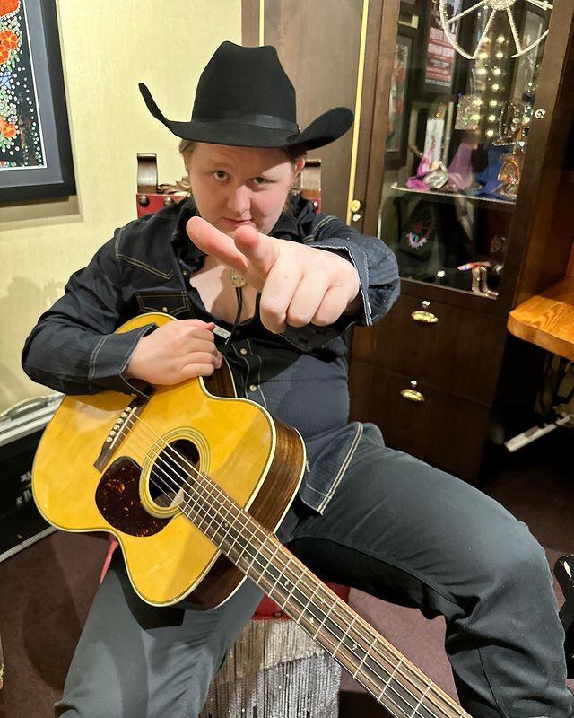 Lewis Capaldi, cantante