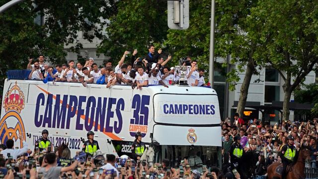 El Real Madrid festejó su 35° título de LaLiga con sus aficionados.