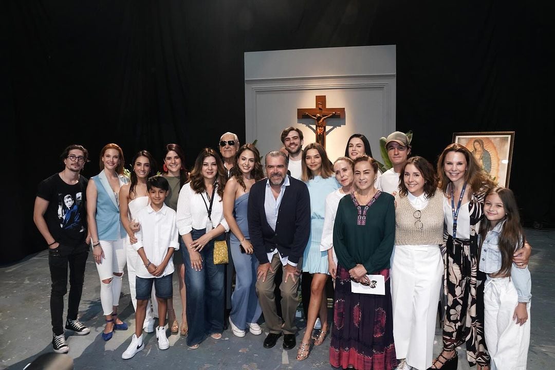 Mi amor sin tiempo, elenco