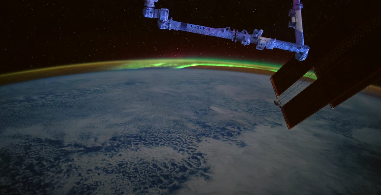 Aurora boreal captada desde el espacio