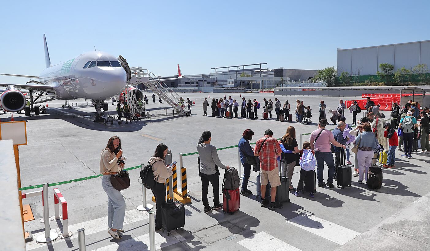 Aeropuerto de Nuevo León estrena vuelo de Viva Aerobús Monterrey-Austin