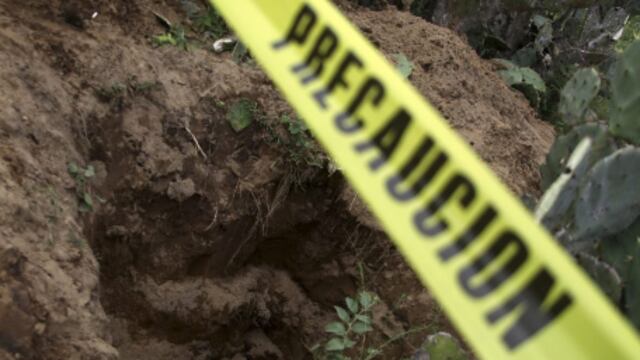 Fue encañonado con fusiles de grueso calibre y obligado a salir de su camioneta.