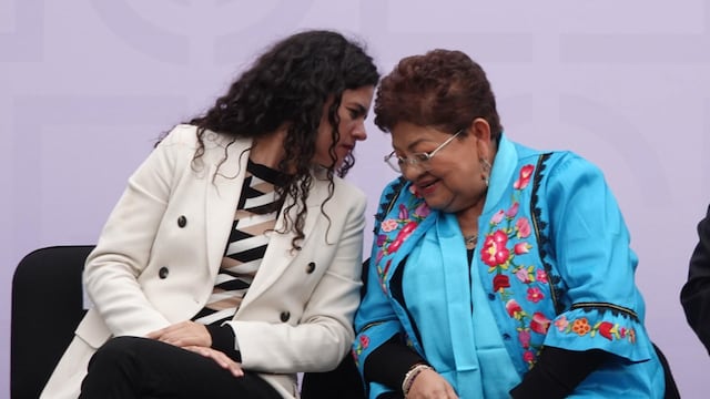 Luisa Alcalde Luján y Ernestina Godoy