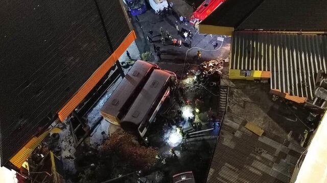 Helicóptero se desplomó en pensión de transporte público