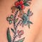 Tatuajes biogenéticos: una realidad para quienes desean llevar el ADN de alguien más en la piel