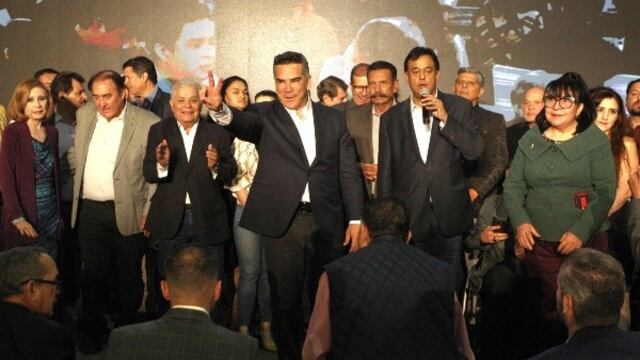 Alejandro Moreno, Confió en México