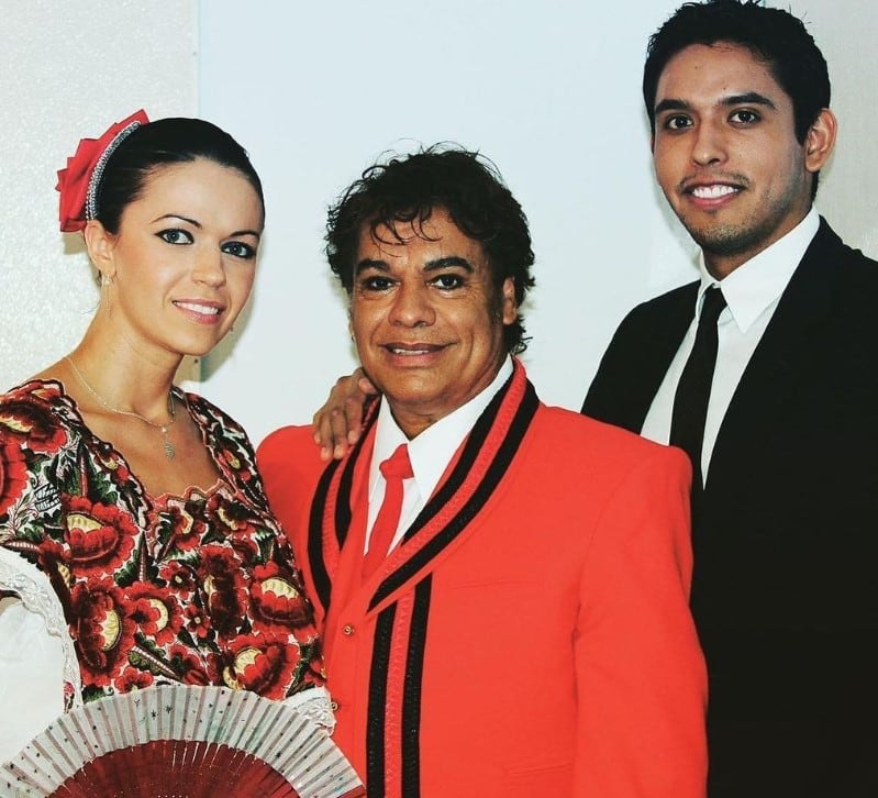 Juan Gabriel, Iván Aguilera y su esposa Simona Hackman