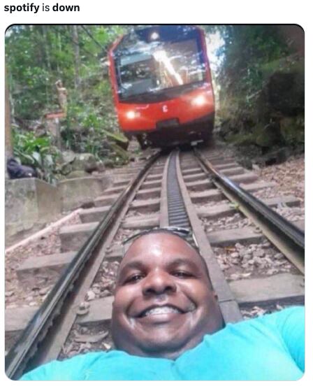 Estos son los memes por la caída de Spotify