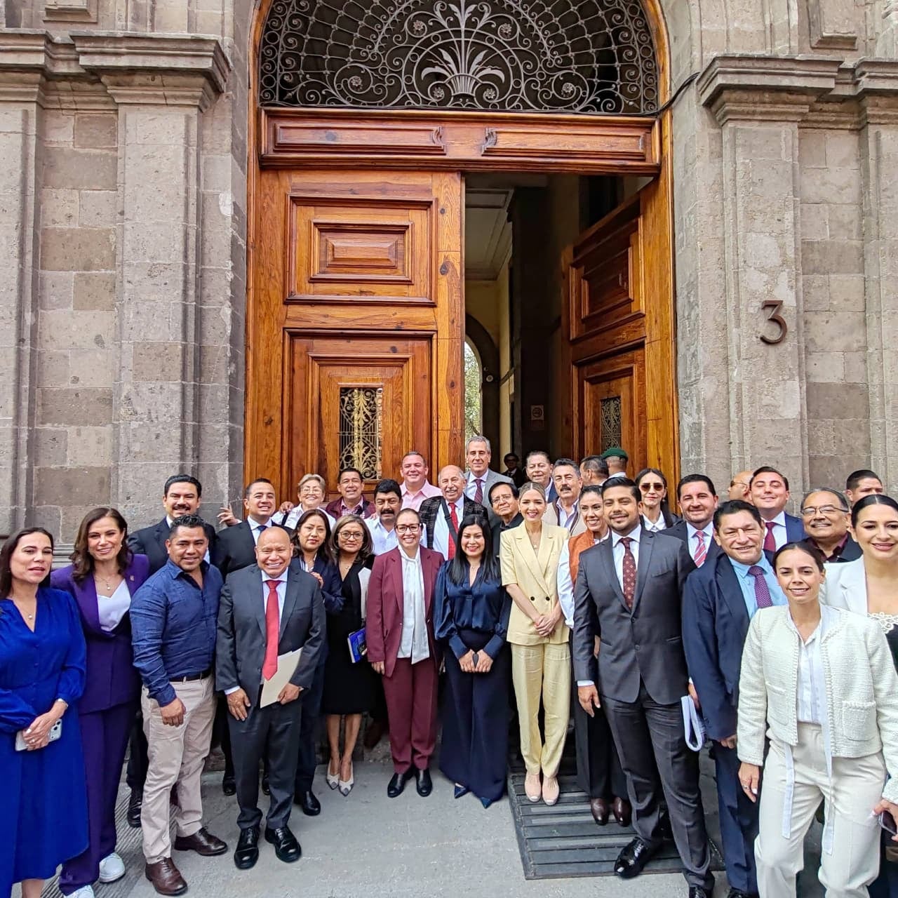 Claudia Sheinbaum reúne a alcaldes; Pepe Chedraui participa en mesa de coordinación.