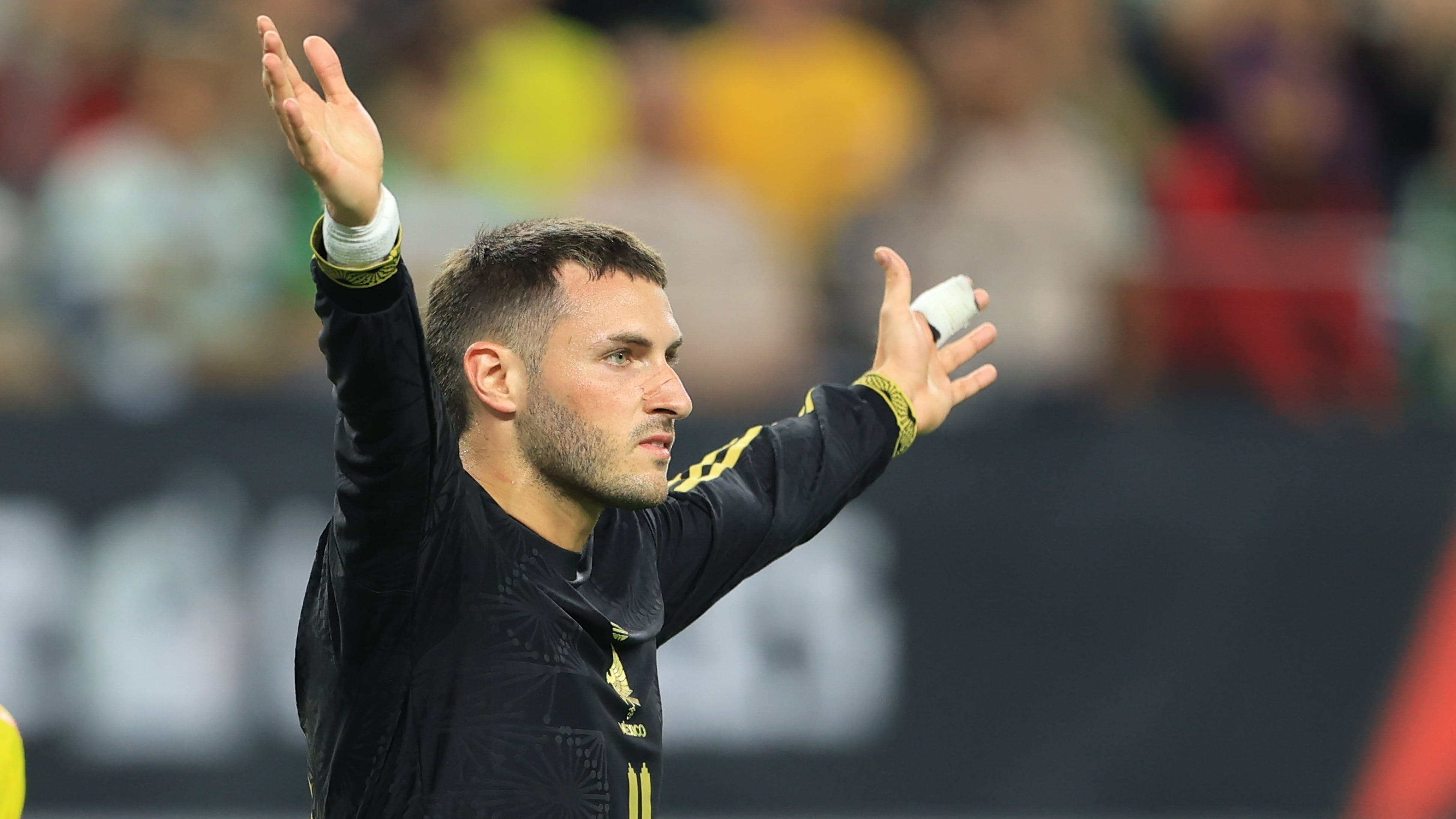 Santiago Giménez, jugador de la Selección Mexicana. .